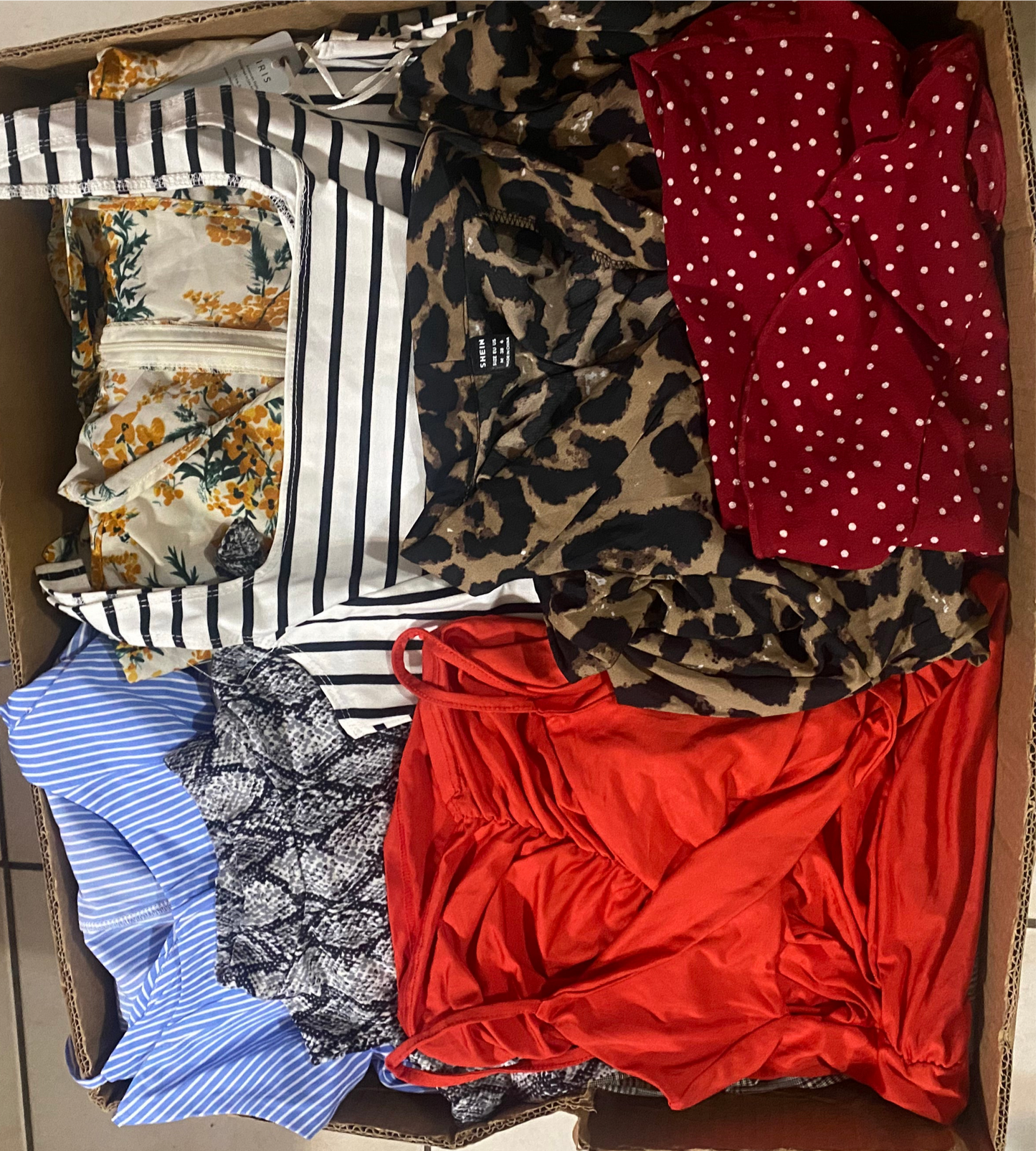 Cajas de ropa americana de mujer / para emprendedores 90-110 piezas