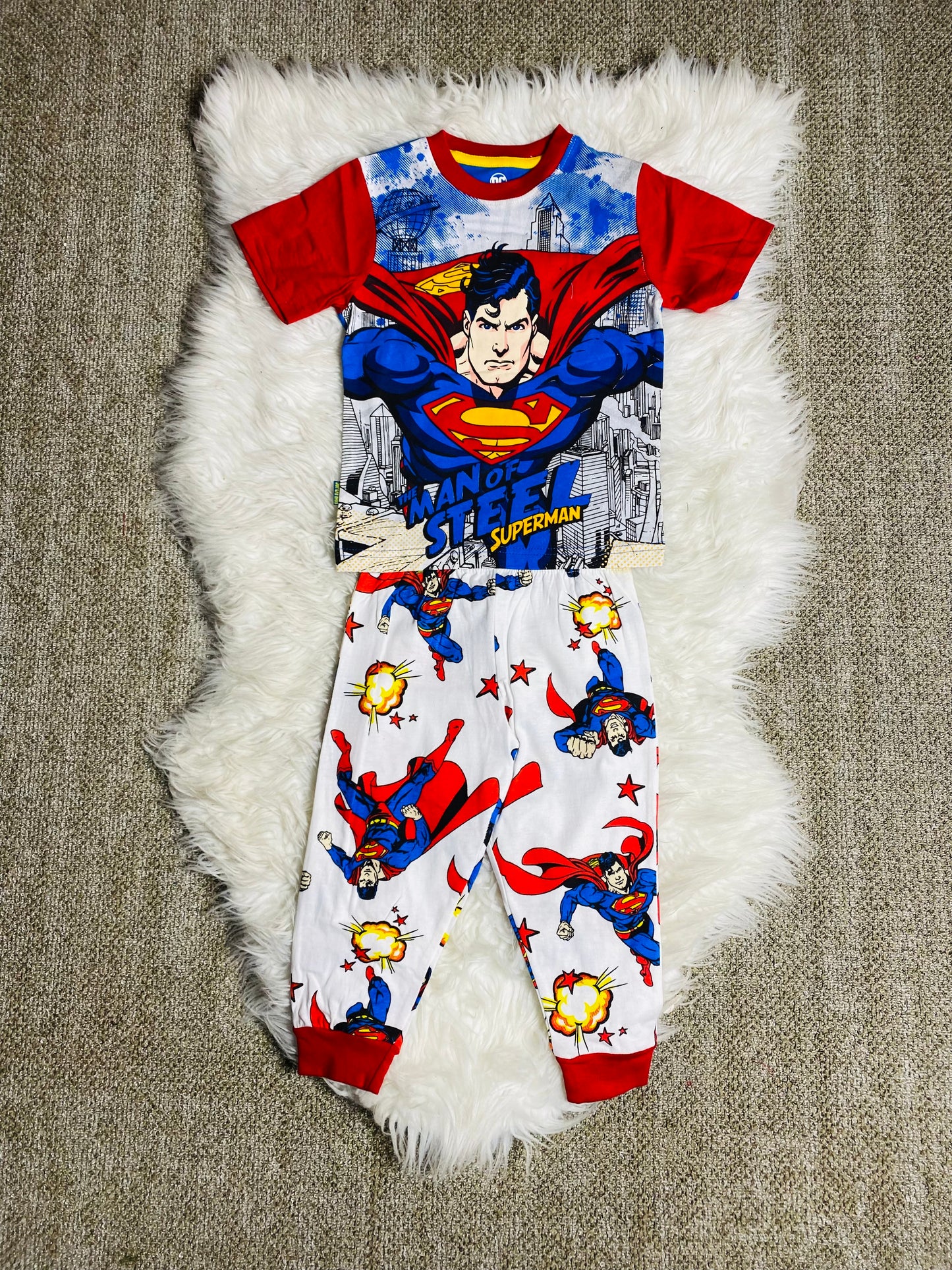Pijama para niño Súper Man DC 2-8 años C3-SM-235N manga roja 490325