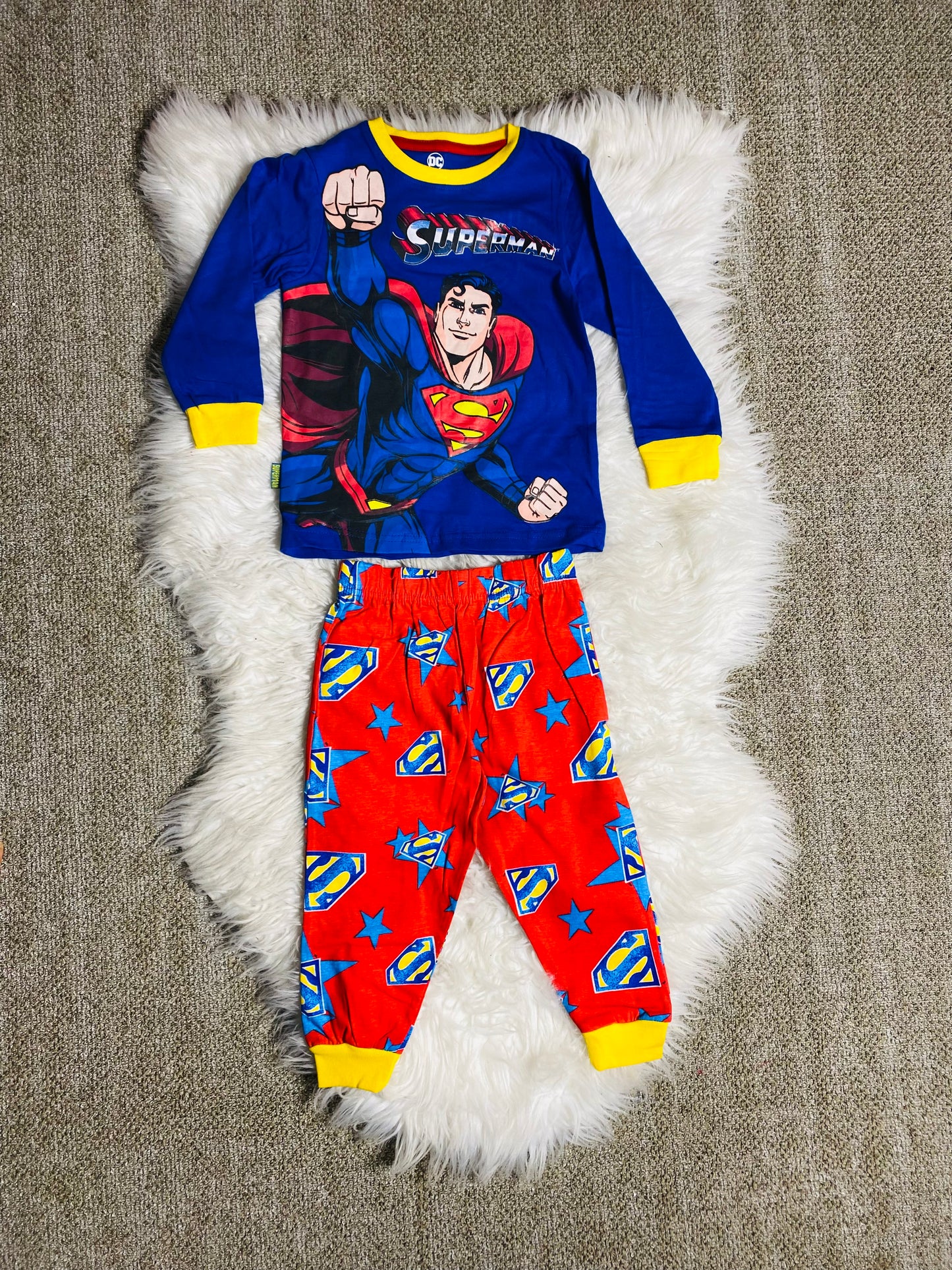 Set conjunto para niño pijama super man 2-8 años camisa y buzo C3-SM-236N 590335