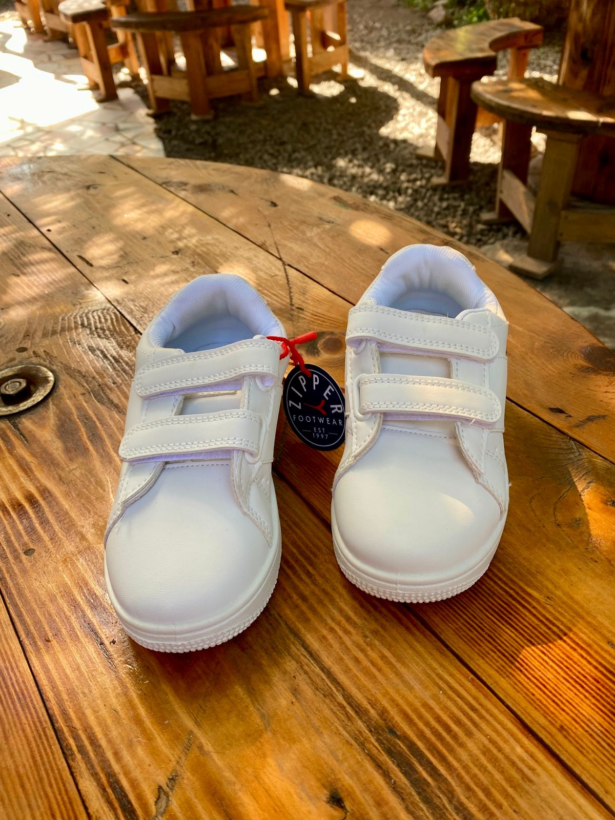 Tenis deportivos escolares blancos 572-1403462 410310