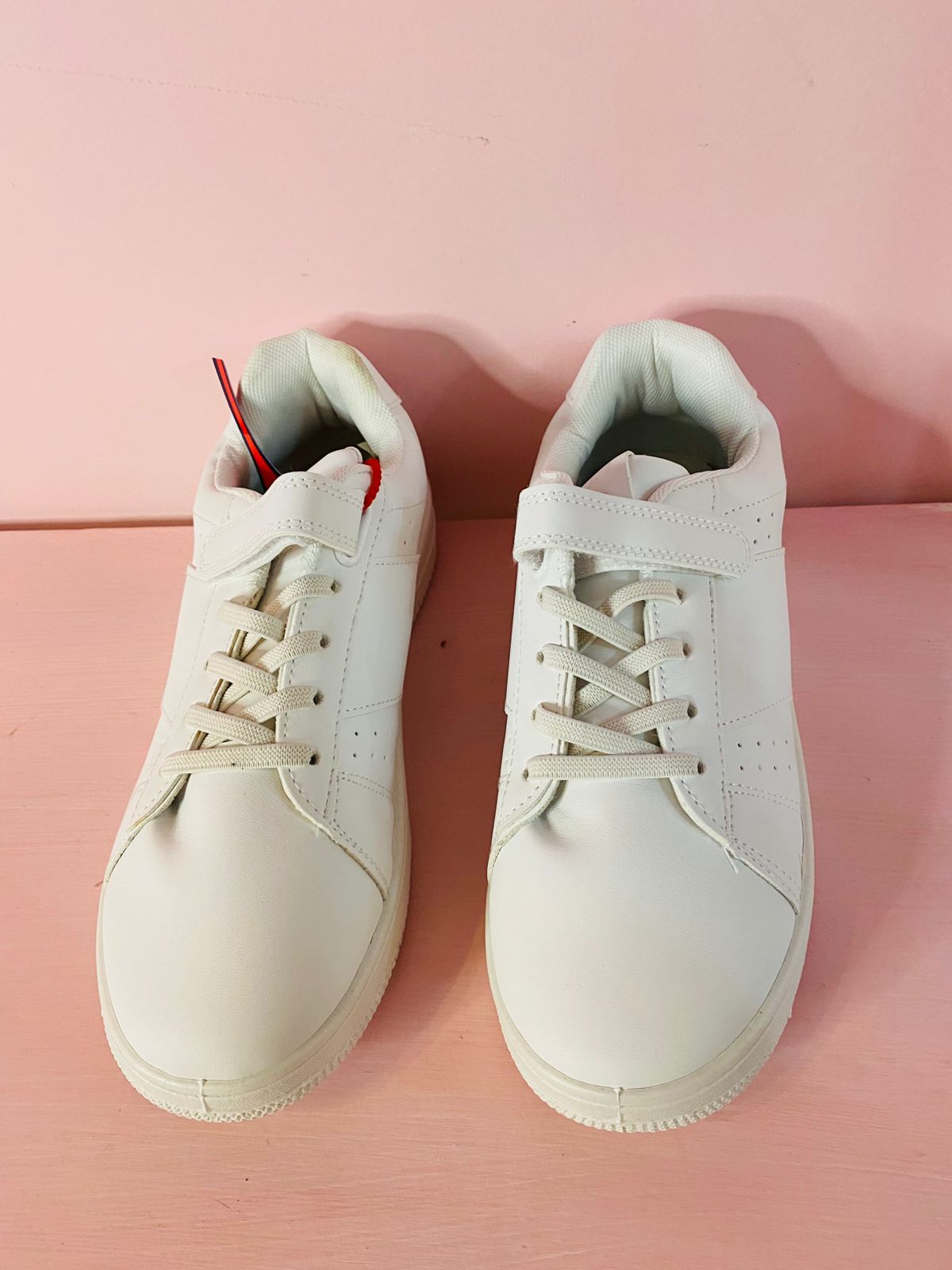 Tenis deportivos blancos 573-1403594 490390