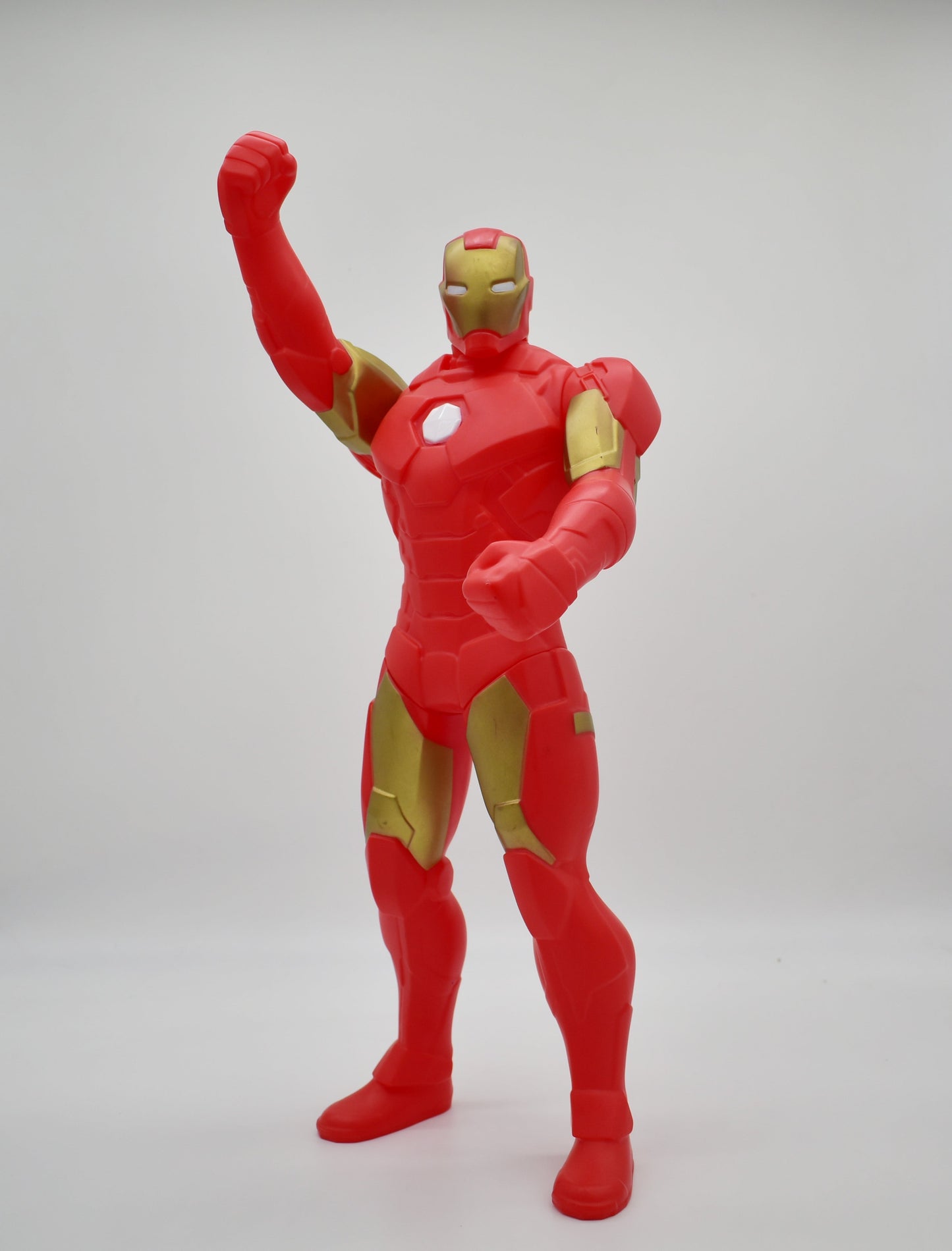 Juguete figura de Iron Man 20" Marvel MTIRN2001T 800600